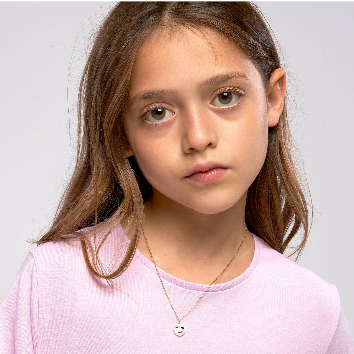Happy Kids | Smirk Pendant | White Mother of Pearl | 14K Gold Plated 925 Silver