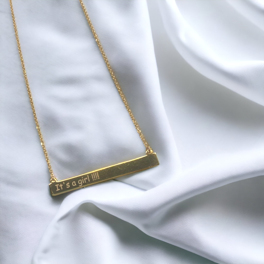 Vernus | I'ts a Girl Necklace | Gold Plated 925 Silver