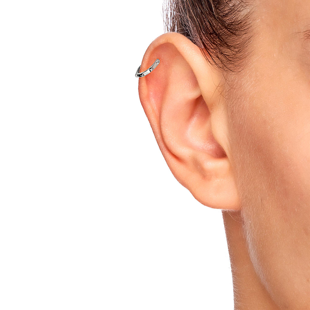 Poena | Matterhorn Earclip | White Rhodium Plated 925 Silver