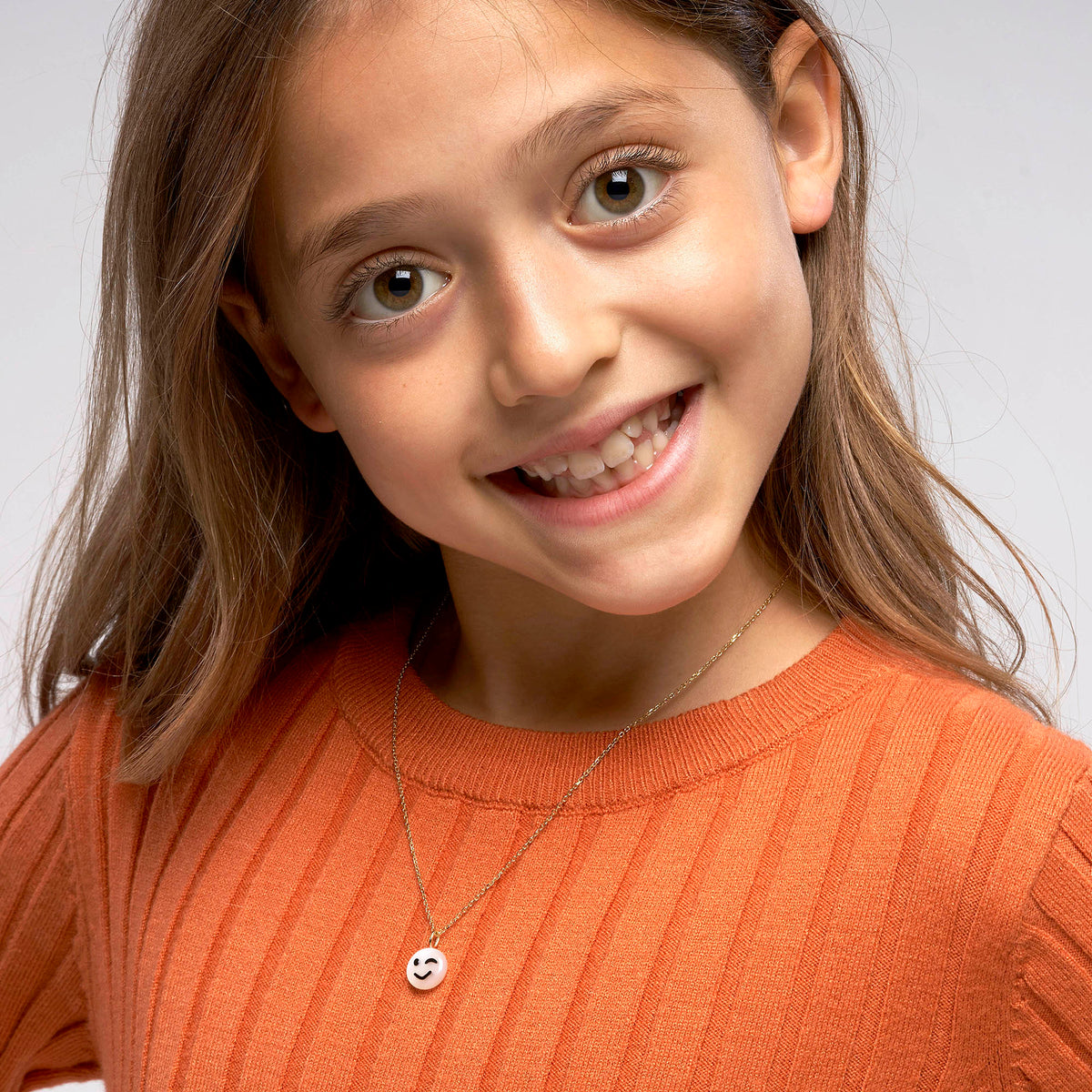 Happy Kids | Wink Pendant | White Mother of Pearl | 14K Gold Plated 925 Silver