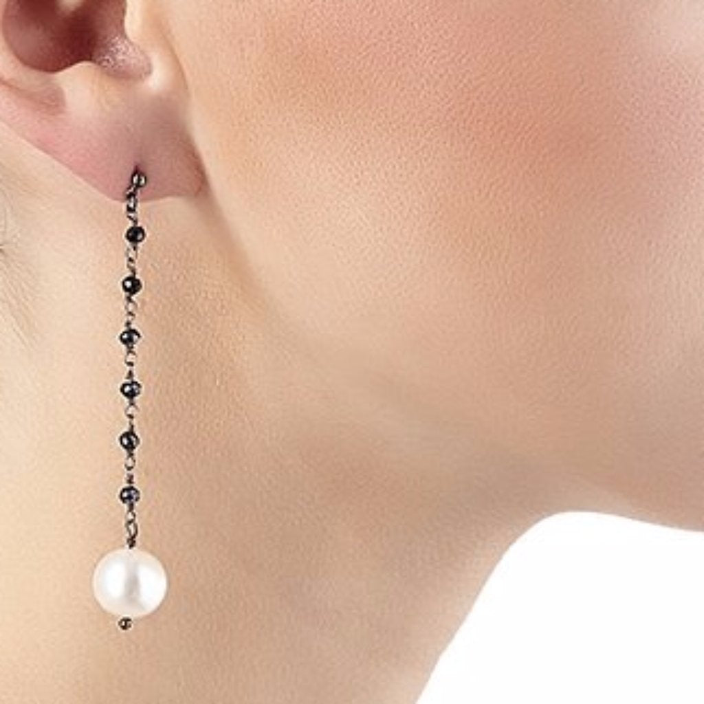 Argentum Extremis Single Drop Earring - Black Spinel & White Pearl - Black Rhodium Plated Silver - Spirito Rosa | Βραβευμένα Κοσμήματα σε Απίστευτες Τιμές